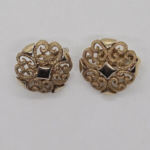 Avon gold tone filigree button clip on earrings